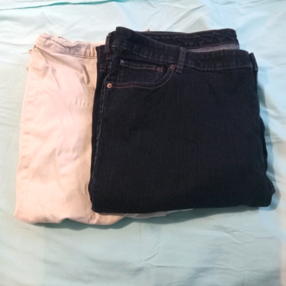 EUC Womens Venezia Dark Jeans (1) Basic Editions Khaki Pants (1) 24 Lot Bundle - Picture 1 of 5